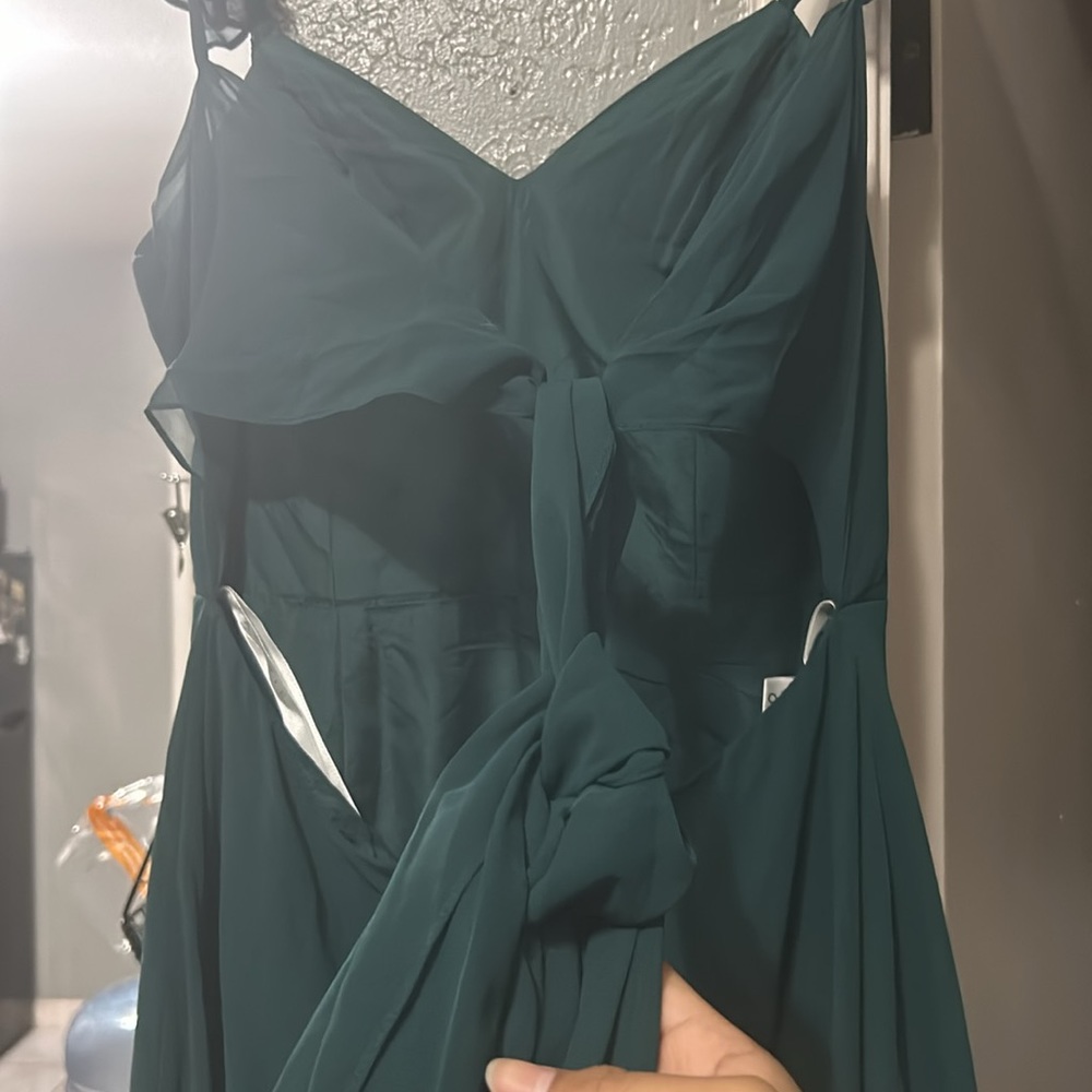 Emerald green formal azazie dress. - Picture 3 of 8